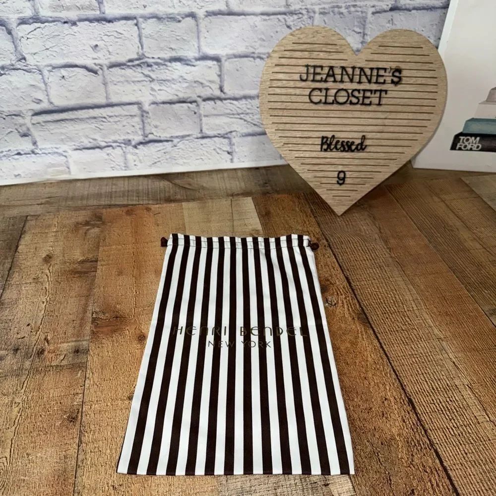 Henri Bendel dust bag
